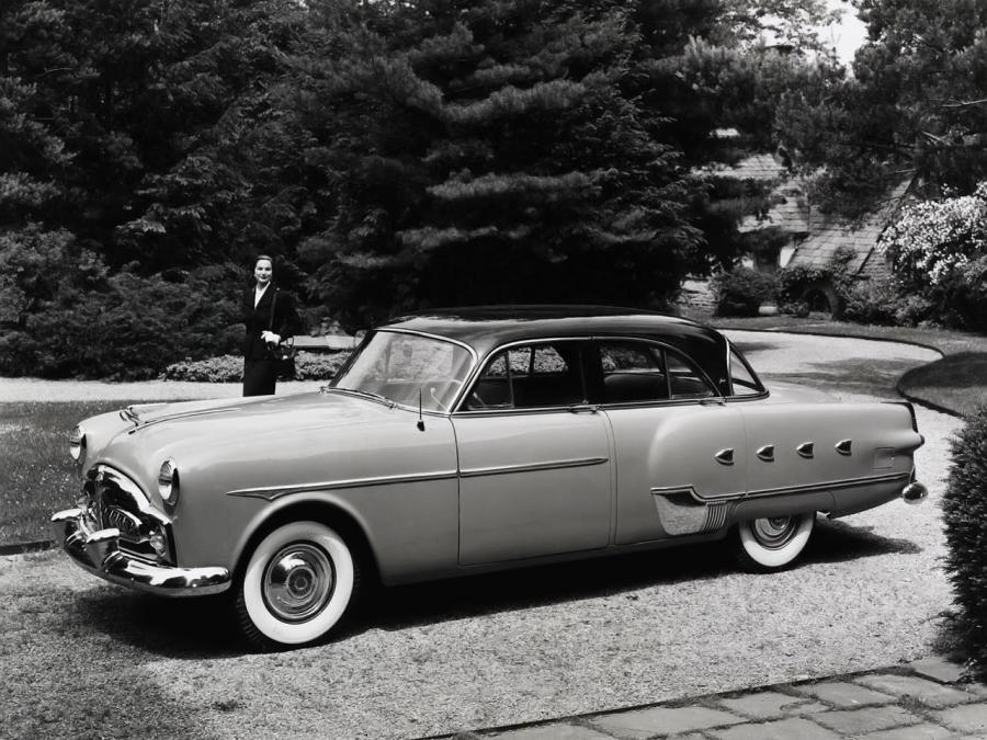  Packard Patrician 400 Touring Sedan 1952 года  (фото 1 из 4)